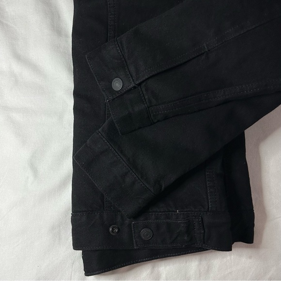 Levi’s black jean trucker jacket - Picture 4 of 5